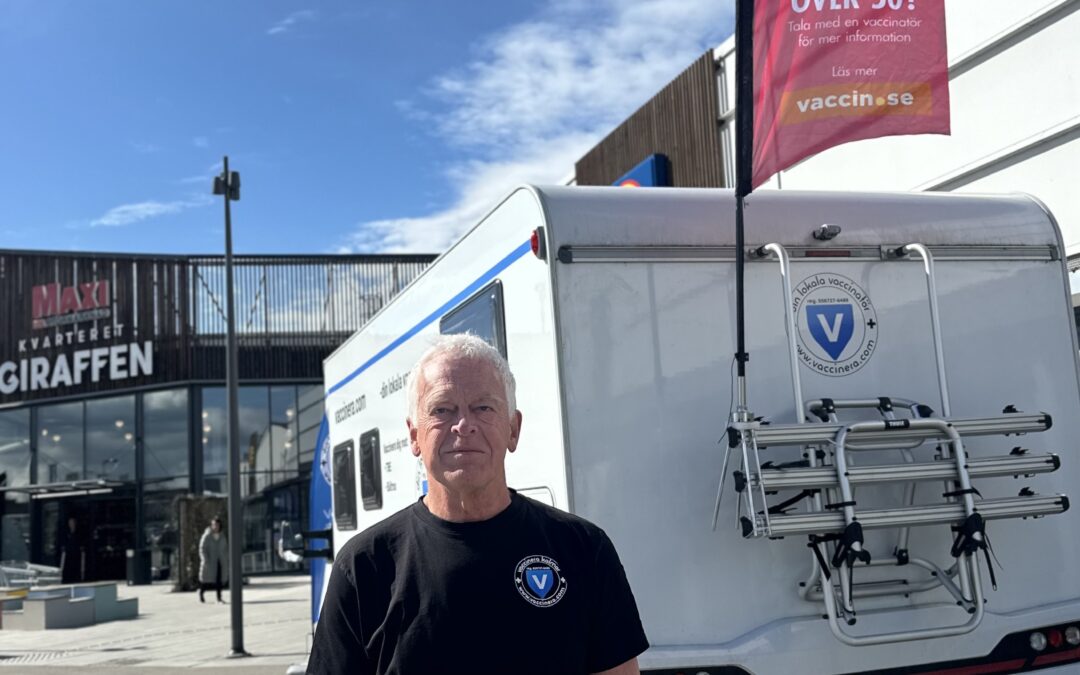 Vaccinerabussen vid Kvarteret Giraffen